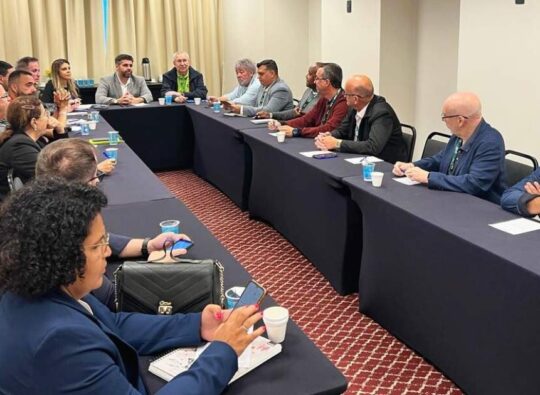 Fenati realiza 1º encontro nacional com sindicatos e projeta novo sindicalismo no setor de TI