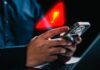 FBI alerta usuários de Android e iOS sobre novo golpe usando IA