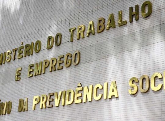 Ministério do Trabalho lança boletins de boas práticas em negociações coletivas