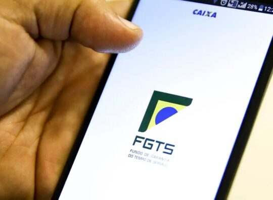 Saque do FGTS injetou R$ 11 bilhões na economia