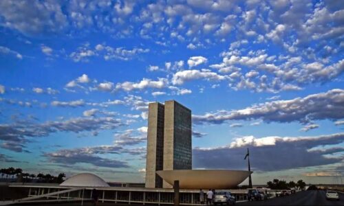 Projeto sobre fim da escala 6×1 deve passar por ajustes antes de voltar ao Congresso