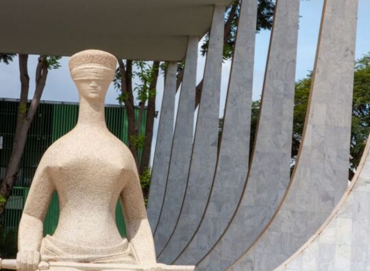 STF julgará valor da causa em ações trabalhistas em plenário físico