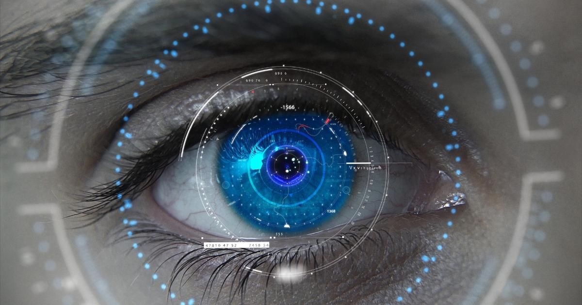 Implante com chip devolve parte da visão a pessoas com degeneração na retina