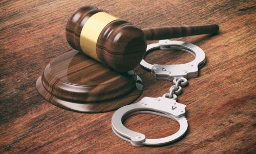 Golpistas criam processos judiciais falsos para exigir pagamentos de Pix