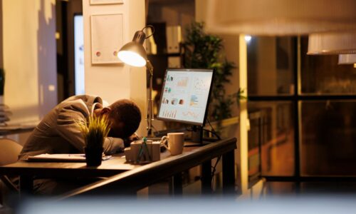 Norma que responsabiliza empresas por saúde mental pode ser novamente adiada