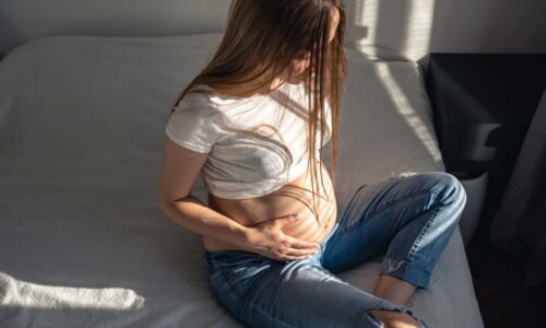 Mais de 380 mil trabalhadoras são demitidas após licença-maternidade em 5 anos no Brasil