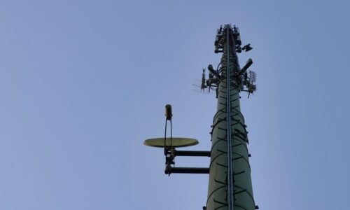 Operadora aposta em antenas com IA da Huawei para reforçar rede 5G