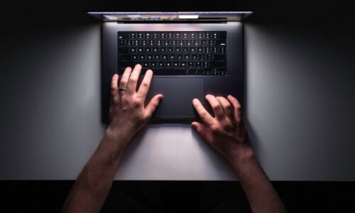 Computadores de ‘baixo custo’ podem sumir até 2028 com escassez de RAM