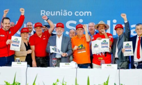 Lula se junta a centrais sindicais em críticas à pejotização
