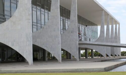 Mais de 180 aplicações de IA já são usadas em 52 órgãos do governo federal