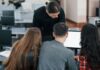 Pesquisa revela que quanto mais jovem, mais se muda de emprego no Brasil