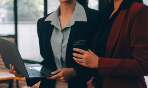 Pequenos negócios empregam mais mulheres e têm menor diferença salarial