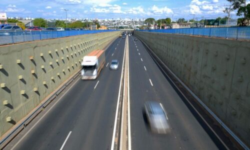 Uberlândia adota tecnologia embarcada para monitorar vias urbanas