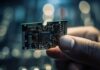 China começa a fabricar em massa máquinas de litografia avançada para indústria de chips