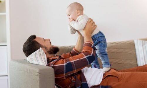 Licença-paternidade maior e jornada reduzida melhoram relações familiares
