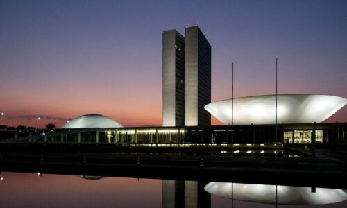 PEC do fim da 6×1 é enviada à CCJ do Senador após relator rejeitar todas as emendas