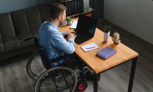 Vagas para PcDs: só 1,5% são destinadas a cargos técnicos e gerenciais
