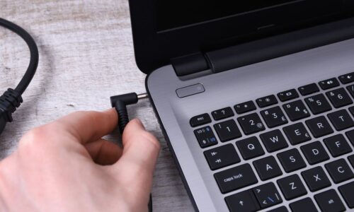A bateria do notebook estraga se ficar na tomada o tempo todo?