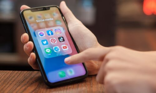Austrália propõe que usuários possam desativar algoritmos das redes sociais