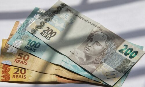 Receita paga R$ 531 milhões em lote extra de restituição do IR; saiba quem recebe